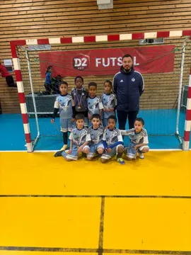 Jeunes joueurs du VFA lors d’un tournoi de futsal en salle